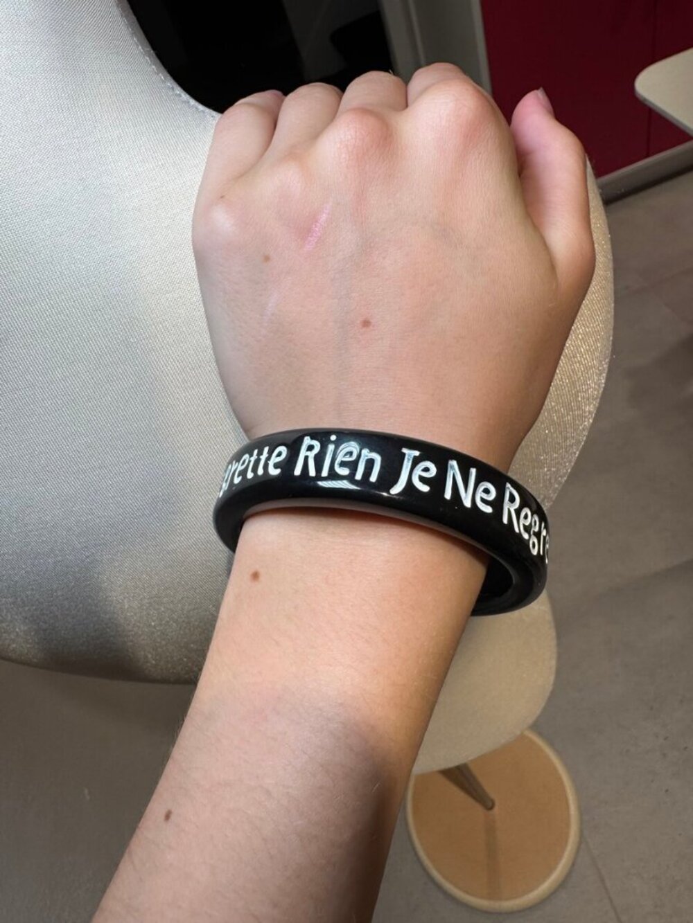 Black Rien Je Ne Regrette Slogan Bangle Bracelet